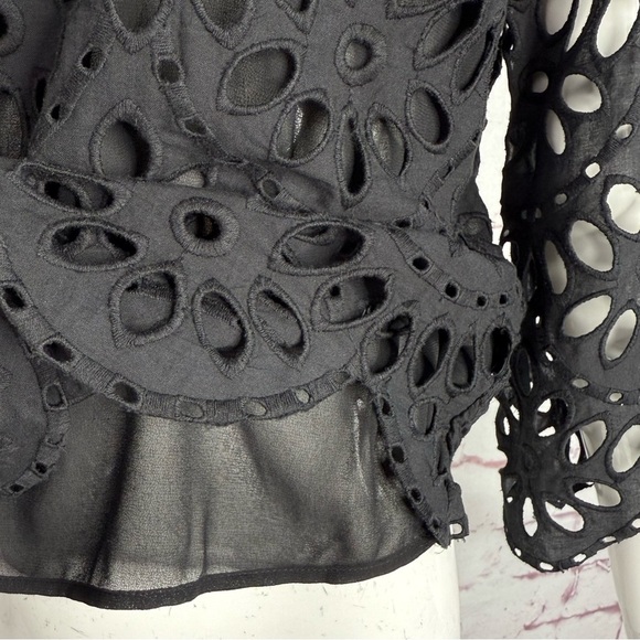 ANN TAYLOR MP Black Cotton Scalloped Eyelet 3/4 Bell Sleeves Medium PETITE Top - Picture 10 of 15